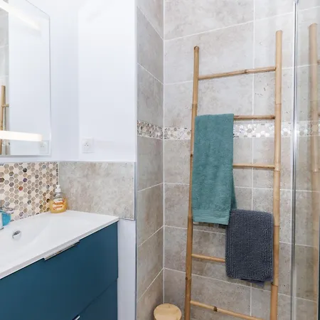 Le Refuge Pyreneen - Climatisation Parking Wifi Espace De Travail - Neuf- Tres Belle Vue Sur Les Pyrenees - 2 Lits - Speciale Appartement